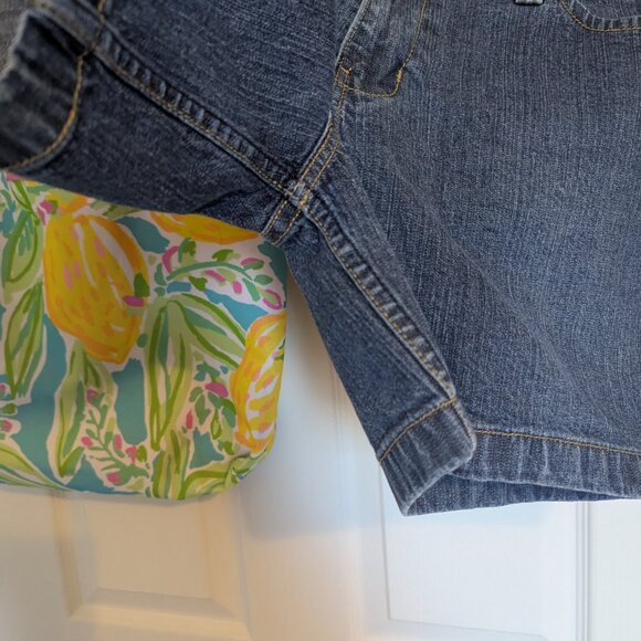 Levi Strauss |Signature Shorts | Stretch | Medium Wash | 10 | 5.5" INSEAM - Picture 7 of 8